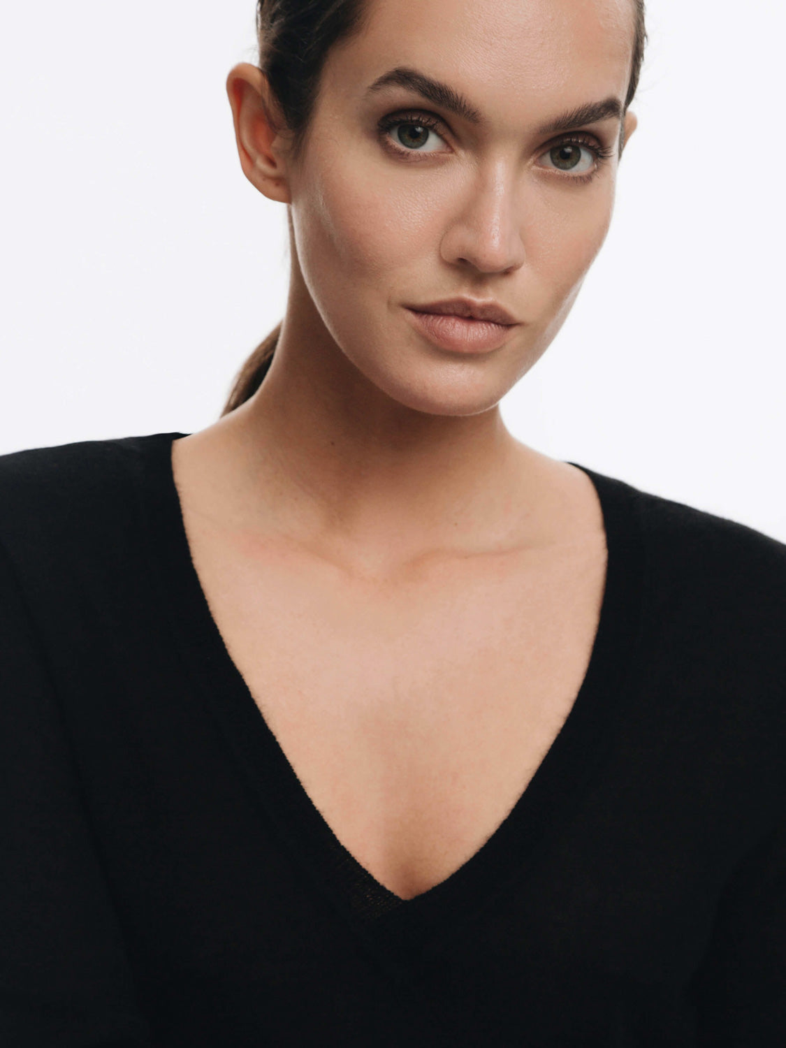 Vitae Jaipur V-Neck Sweater - Black